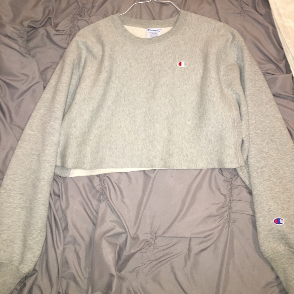 cropped Champion sweatshirt